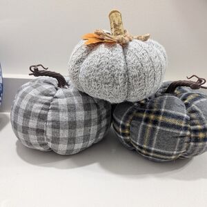 Set of 3 NWOT farmhouse style fabric pumpkins